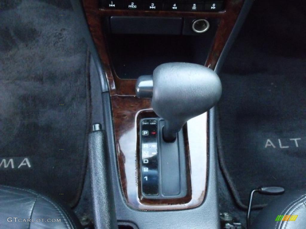 2001 Nissan Altima GLE Transmission Photos
