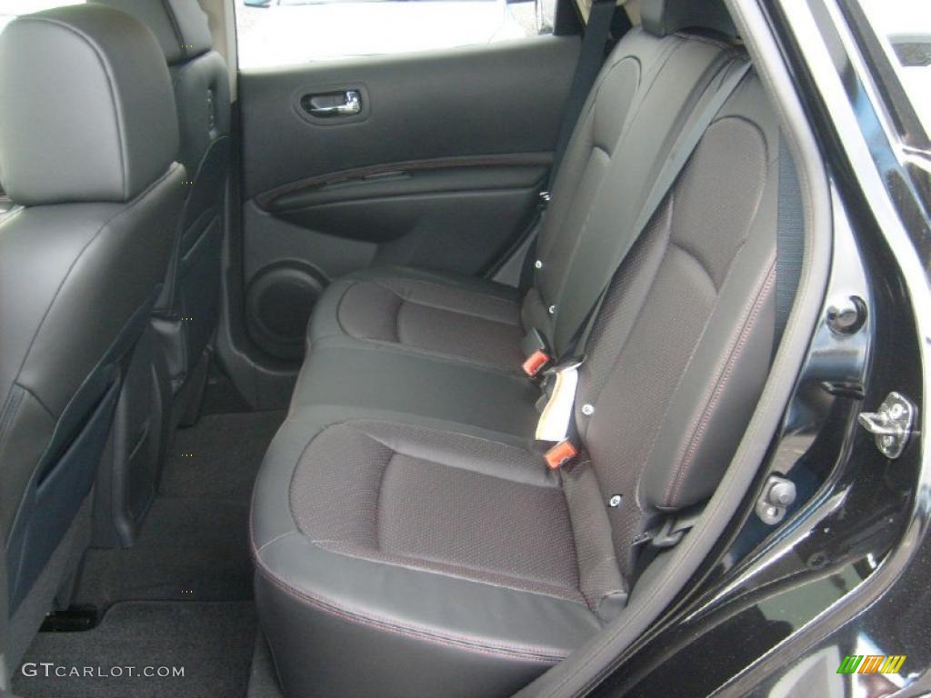 2011 Rogue SL AWD - Wicked Black / Black photo #7