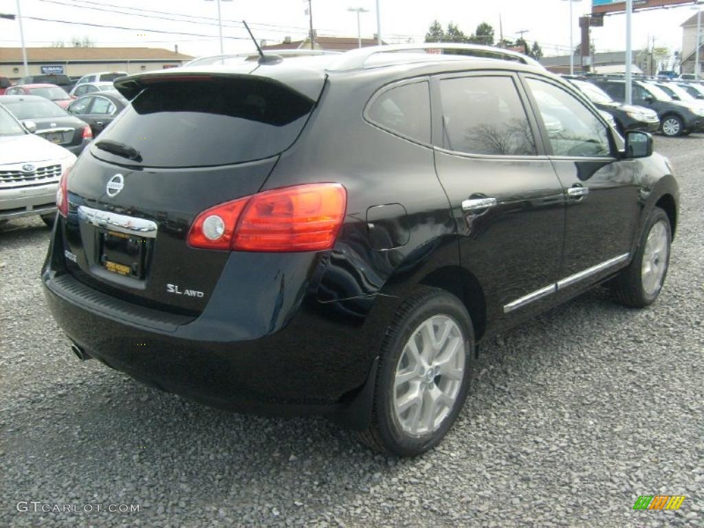2011 Rogue SL AWD - Wicked Black / Black photo #9