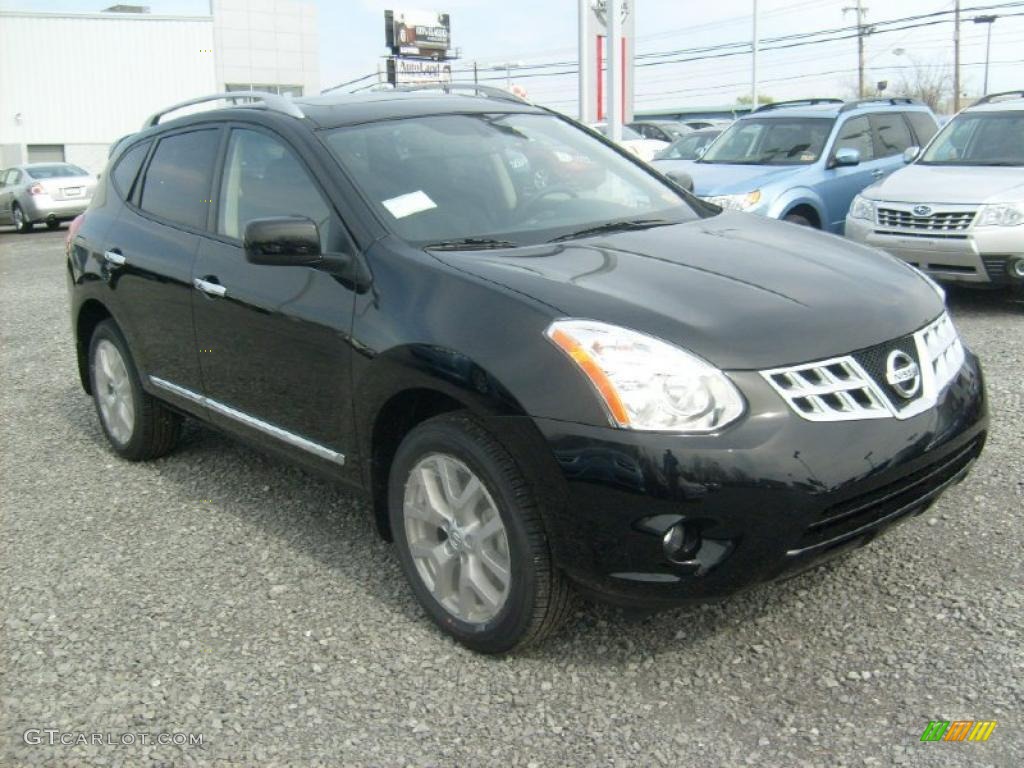 2011 Rogue SL AWD - Wicked Black / Black photo #10