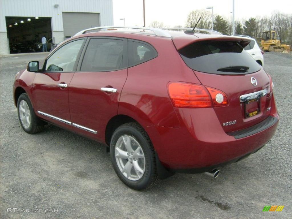 2011 Rogue SV AWD - Cayenne Red / Black photo #2
