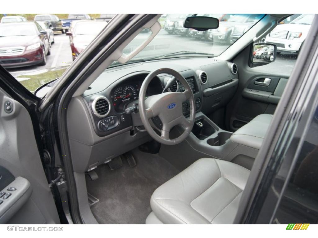 Flint Grey Interior 2003 Ford Expedition XLT 4x4 Photo #48169223