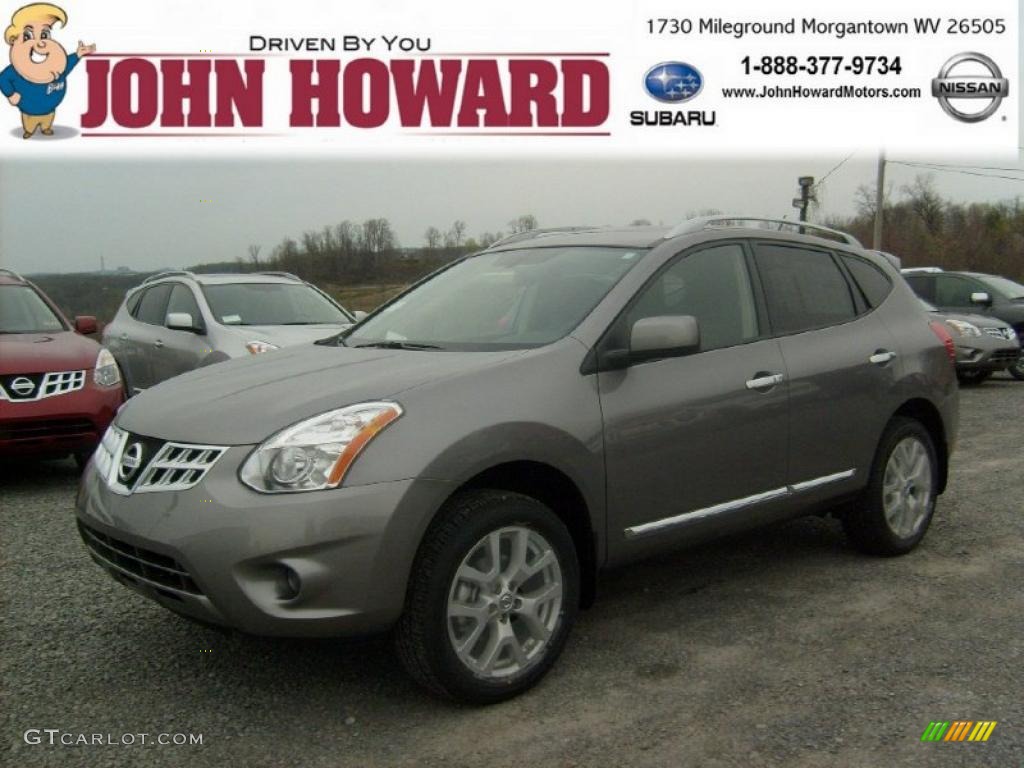 Platinum Graphite Nissan Rogue