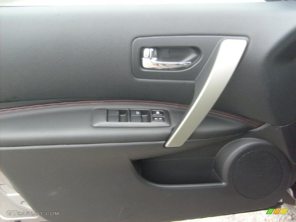 2011 Rogue SL AWD - Platinum Graphite / Black photo #14