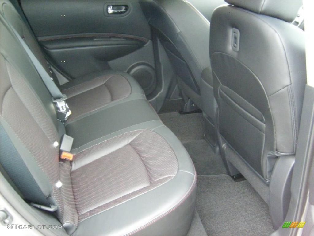 2011 Rogue SL AWD - Platinum Graphite / Black photo #17