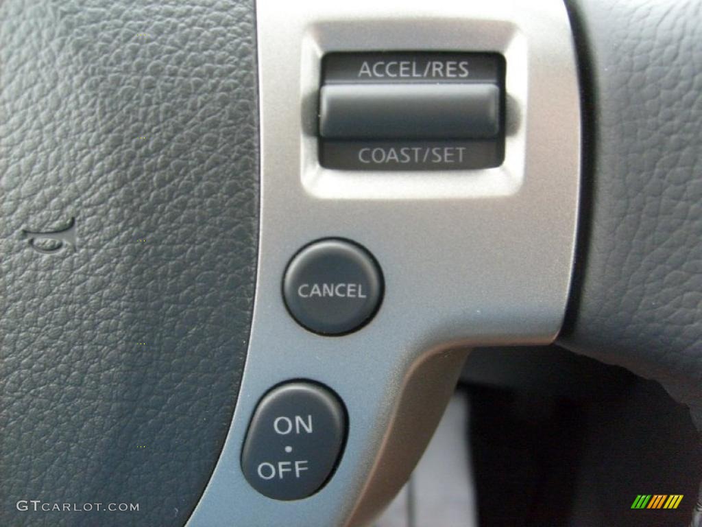 2011 Rogue SL AWD - Platinum Graphite / Black photo #19