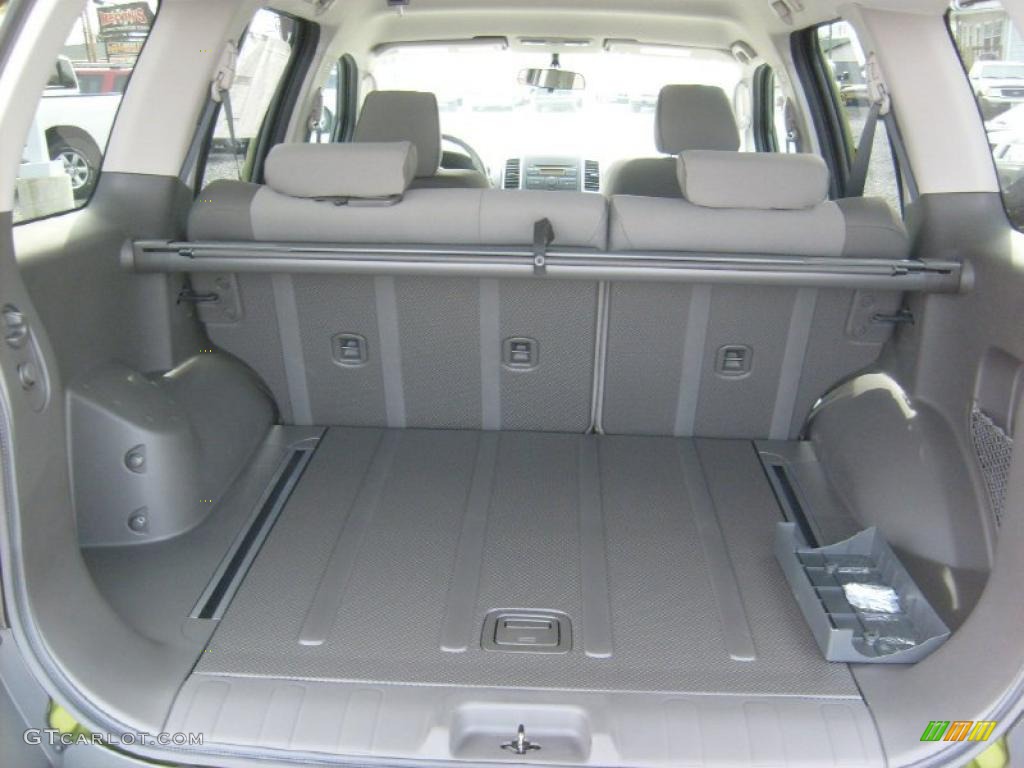 2011 Xterra S 4x4 - Metallic Green / Gray photo #5