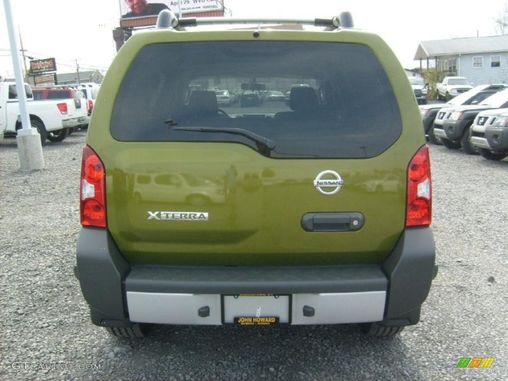 2011 Xterra S 4x4 - Metallic Green / Gray photo #8