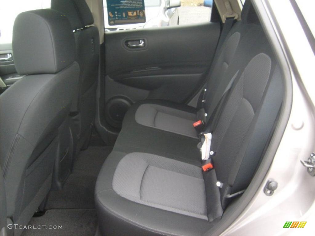 2011 Rogue SV AWD - Platinum Graphite / Black photo #7