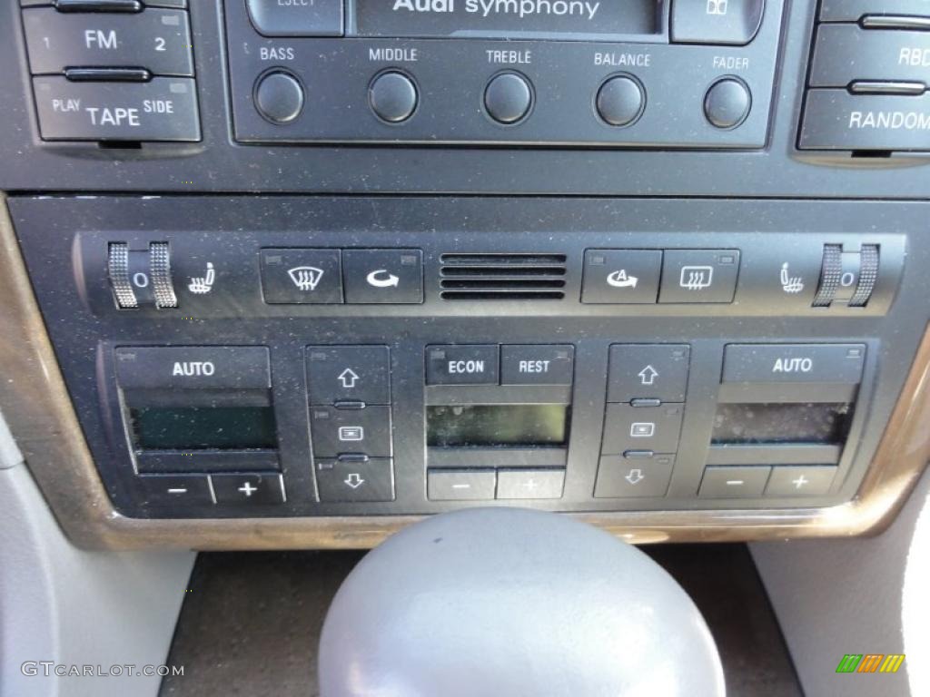 2001 Audi S8 4.2 quattro Controls Photo #48170006