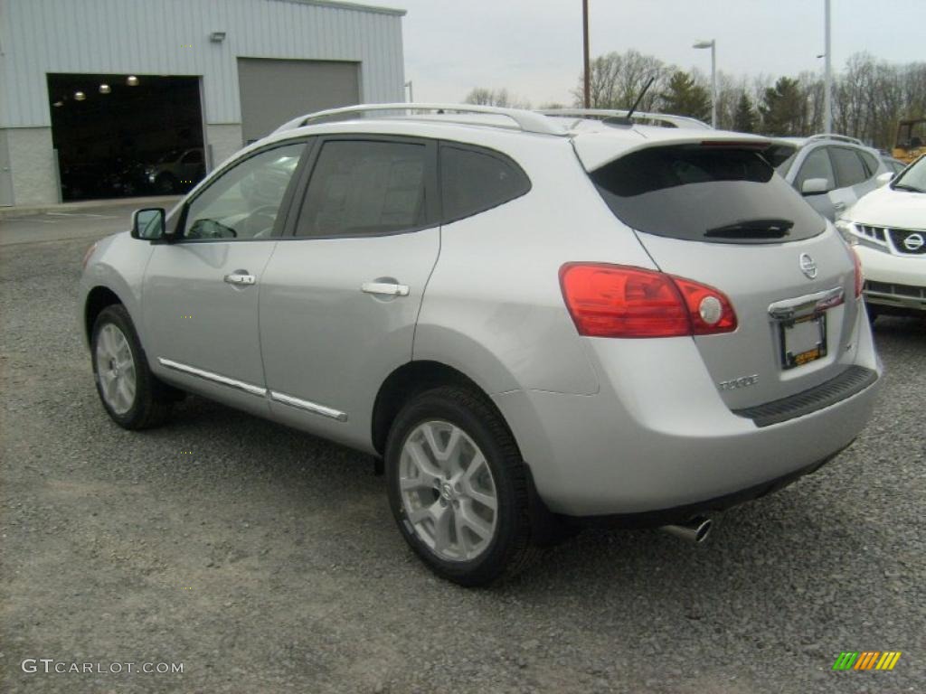 2011 Rogue SL AWD - Silver Ice Metallic / Black photo #2