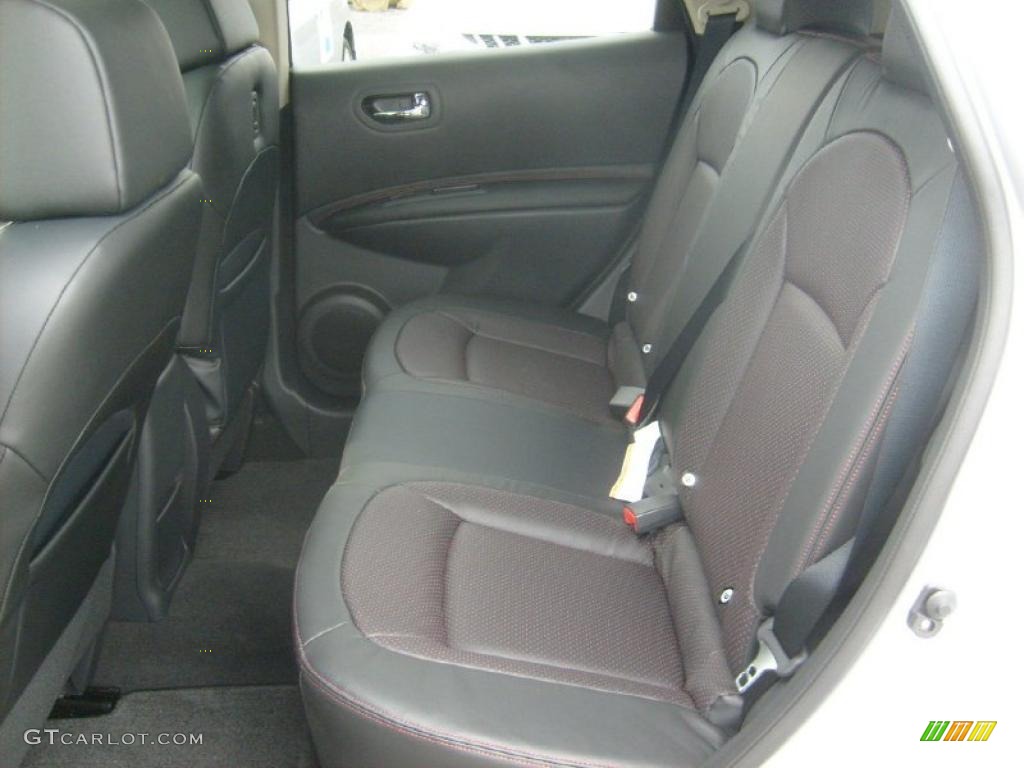 2011 Rogue SL AWD - Silver Ice Metallic / Black photo #7