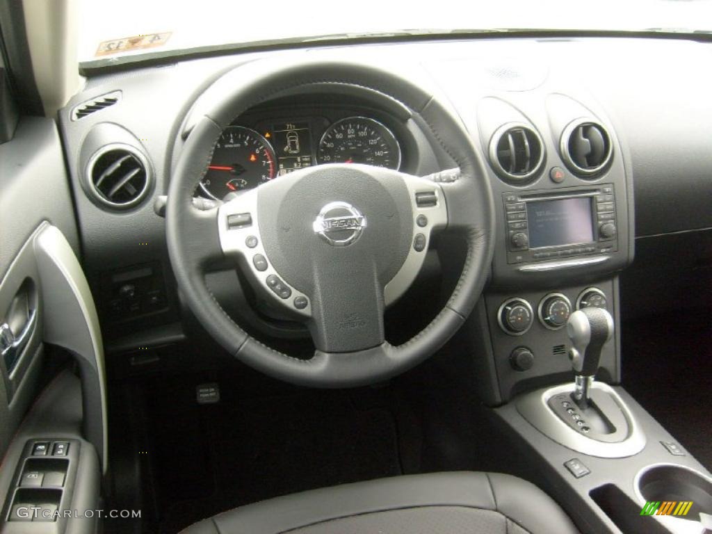 2011 Rogue SL AWD - Silver Ice Metallic / Black photo #15