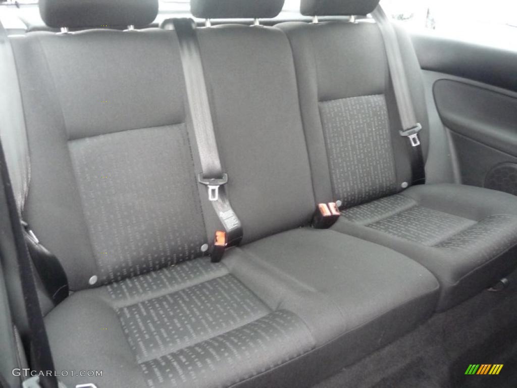 Black Interior 2004 Volkswagen Golf GL 2 Door Photo #48171590