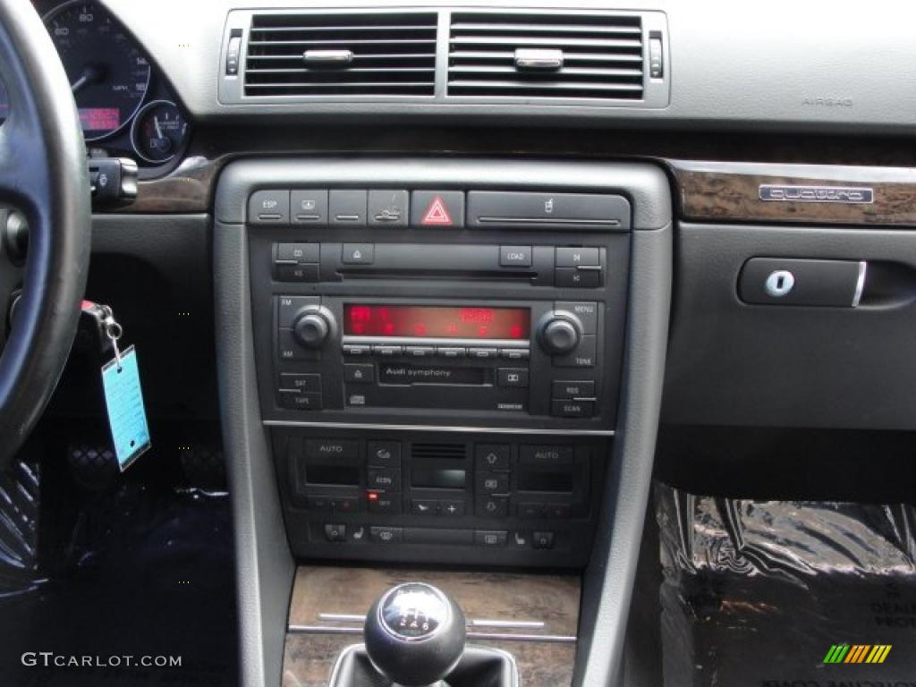 2005 Audi S4 4.2 quattro Sedan Controls Photo #48175145