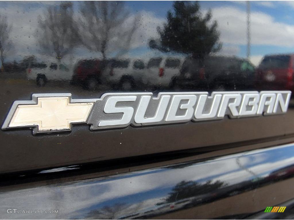 2004 Chevrolet Suburban 1500 LT 4x4 Marks and Logos Photo #48175670