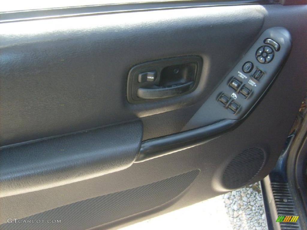 2001 Jeep Cherokee Classic 4x4 Controls Photo #48176216