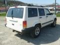 Stone White - Cherokee Sport 4x4 Photo No. 5