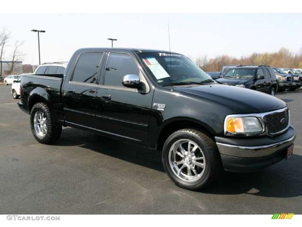 2002 F150 XLT SuperCrew - Black / Medium Parchment photo #1