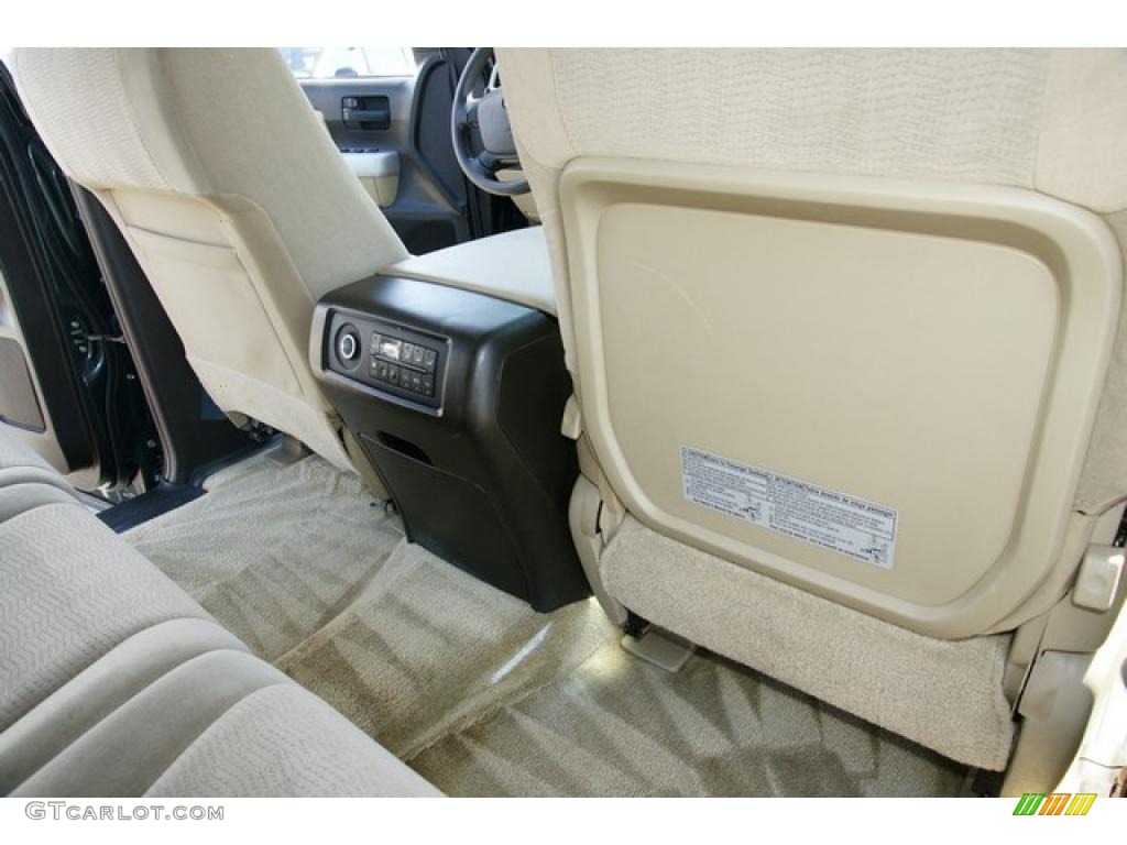 2008 Sequoia SR5 4WD - Timberland Green Mica / Sand Beige photo #23