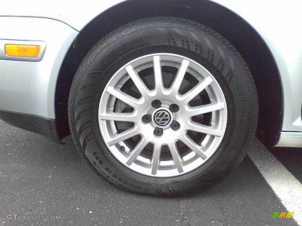 2005 Volkswagen Golf GLS 4 Door Wheel Photos