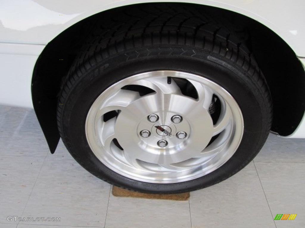 1993 Chevrolet Corvette Convertible Wheel Photo #48181895