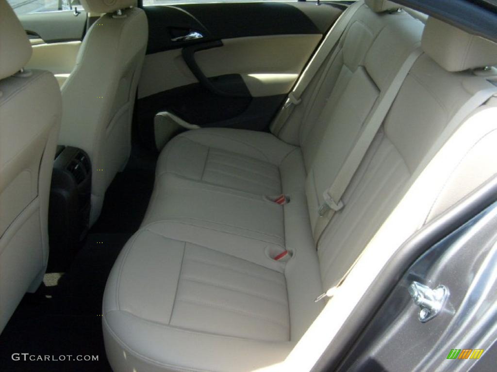 Cashmere Interior 2011 Buick Regal CXL Photo #48183000