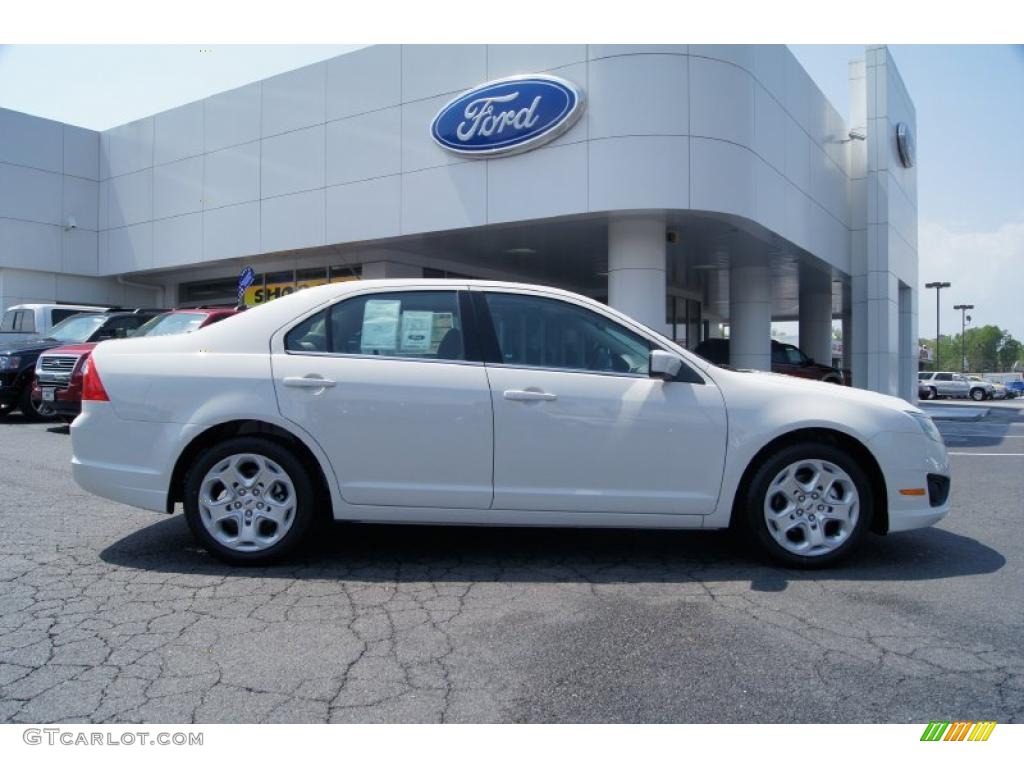 2011 Fusion SE - White Suede / Medium Light Stone photo #2