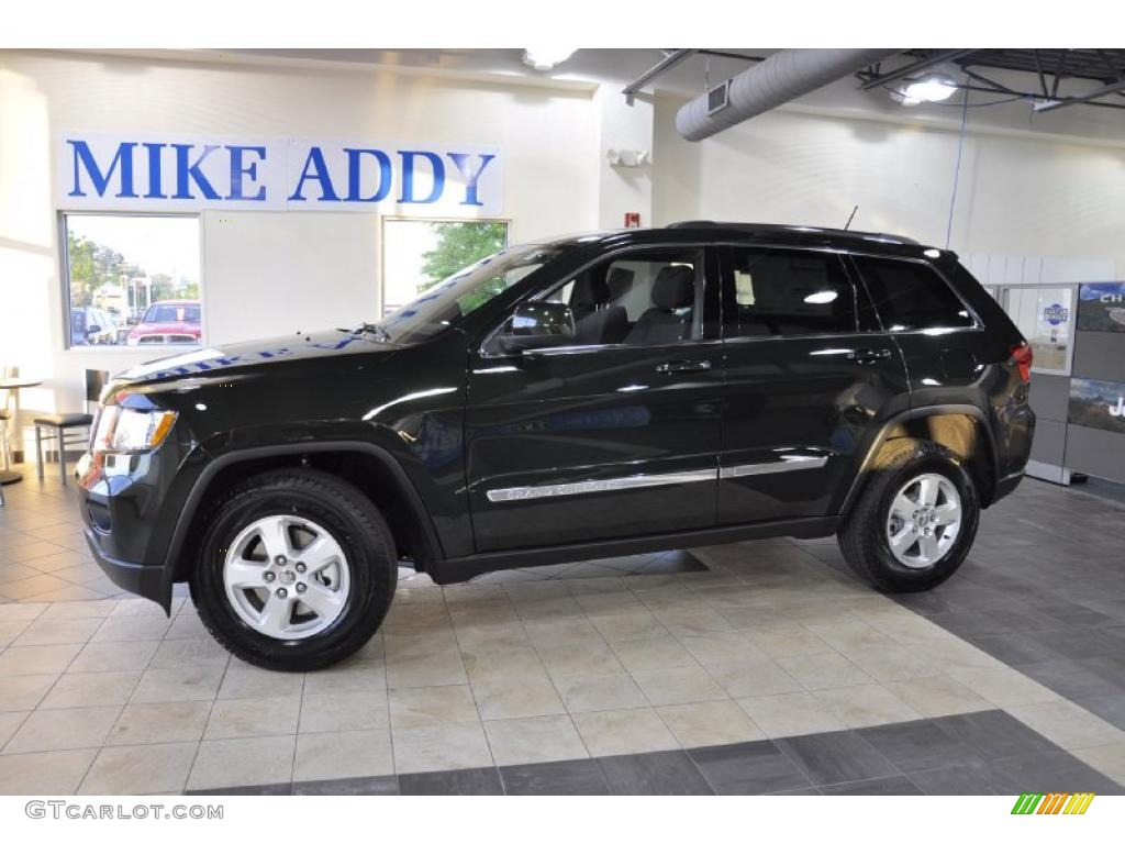 2011 Grand Cherokee Laredo - Natural Green Pearl / Black photo #1