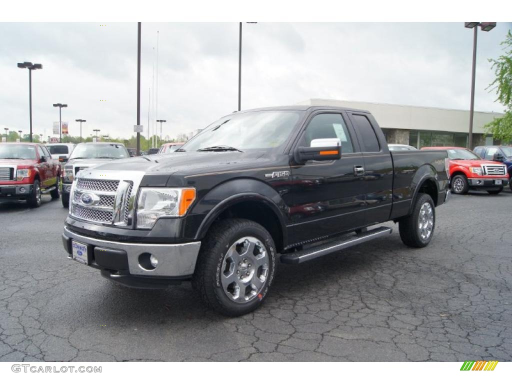 2011 F150 Lariat SuperCab 4x4 - Tuxedo Black Metallic / Black photo #6