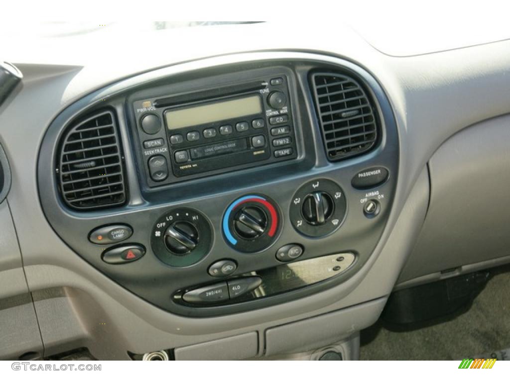2002 Toyota Tundra SR5 Access Cab 4x4 Controls Photo #48186261