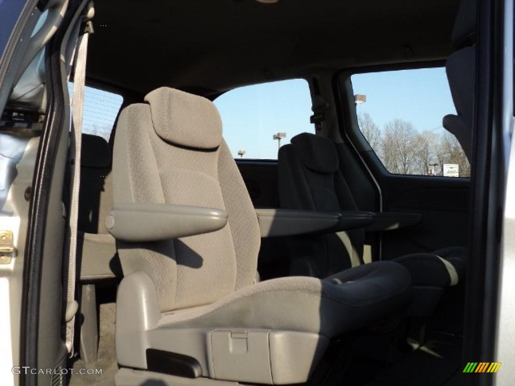 2006 Grand Caravan SE - Bright Silver Metallic / Medium Slate Gray photo #12