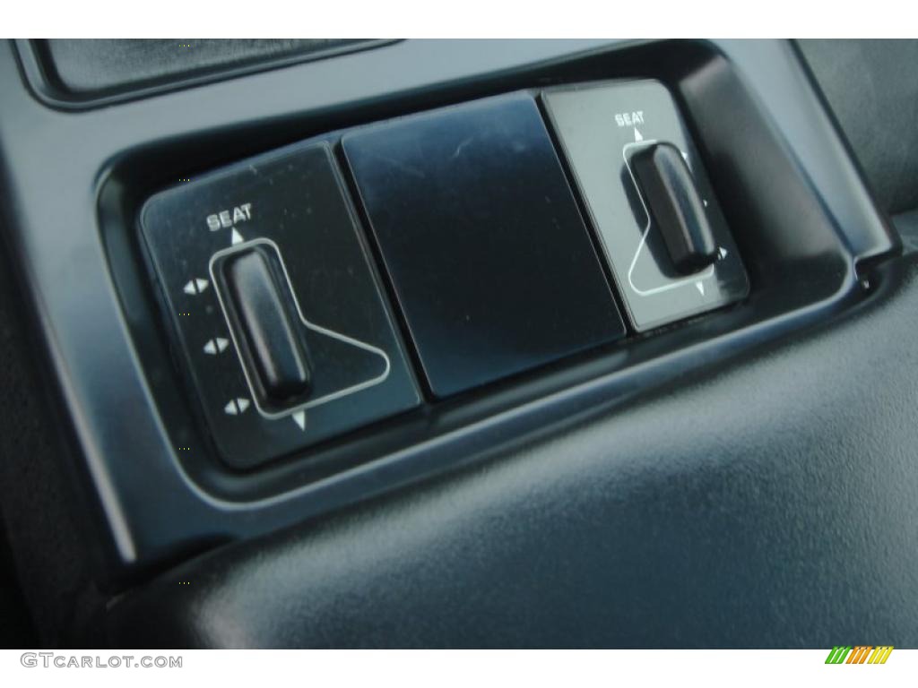 1994 Chevrolet Corvette Coupe Controls Photo #48188812