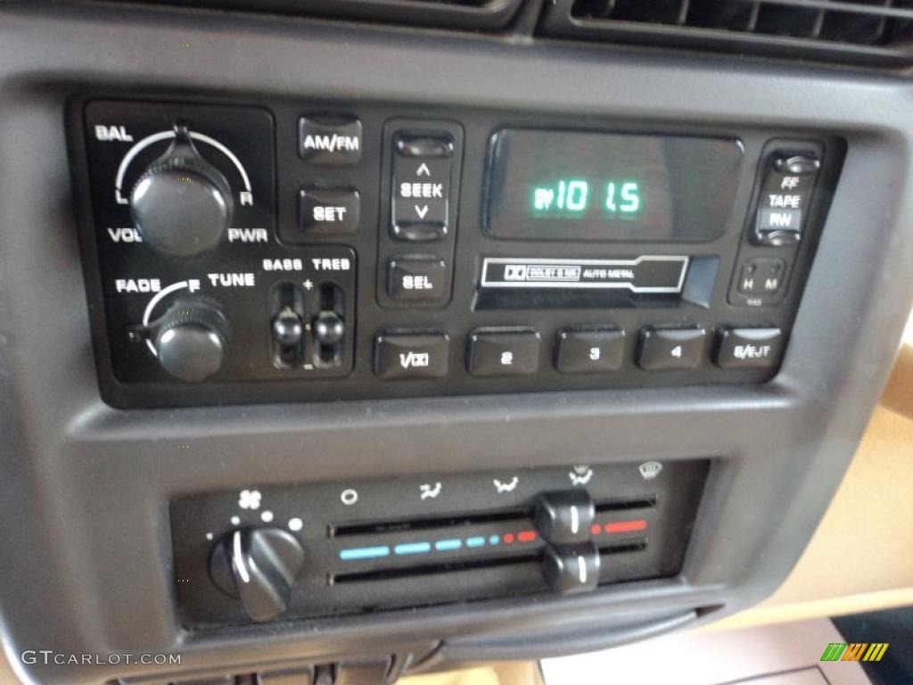 1997 Jeep Wrangler Sport 4x4 Controls Photo #48188947