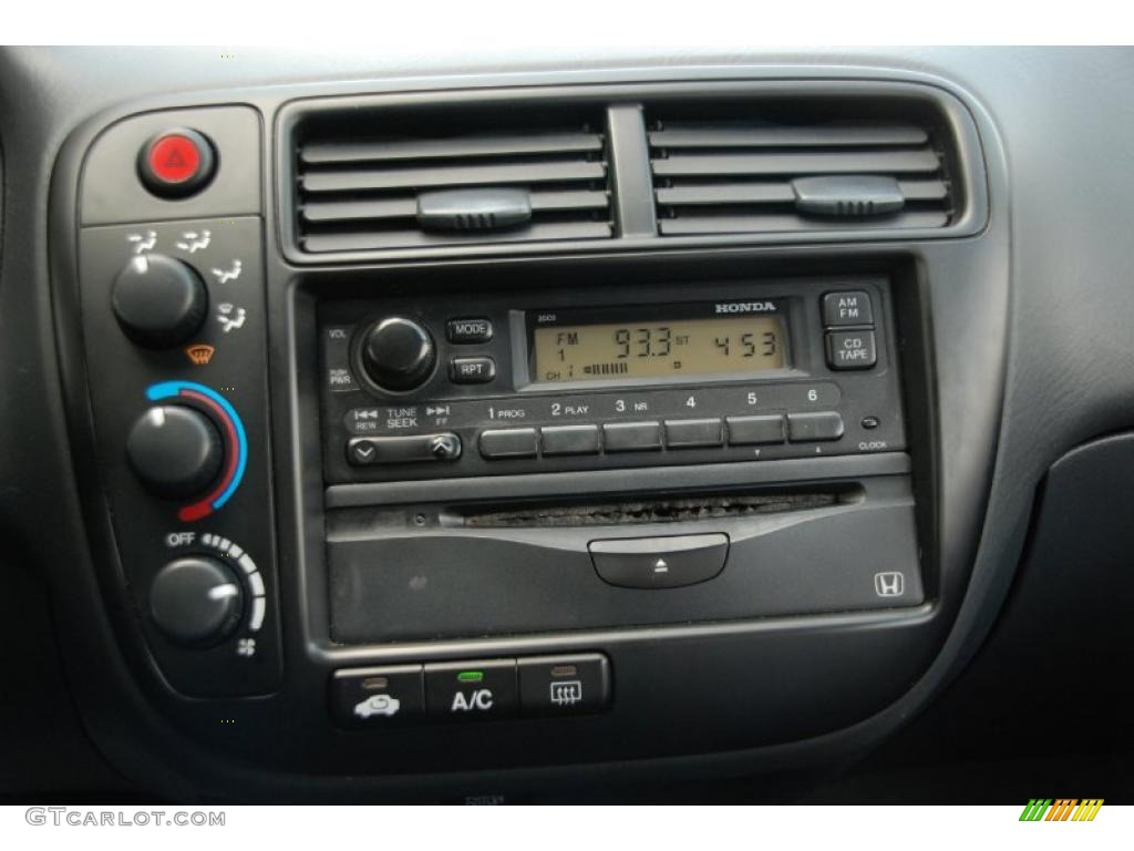 1999 Civic DX Coupe - Vogue Silver Metallic / Dark Gray photo #17