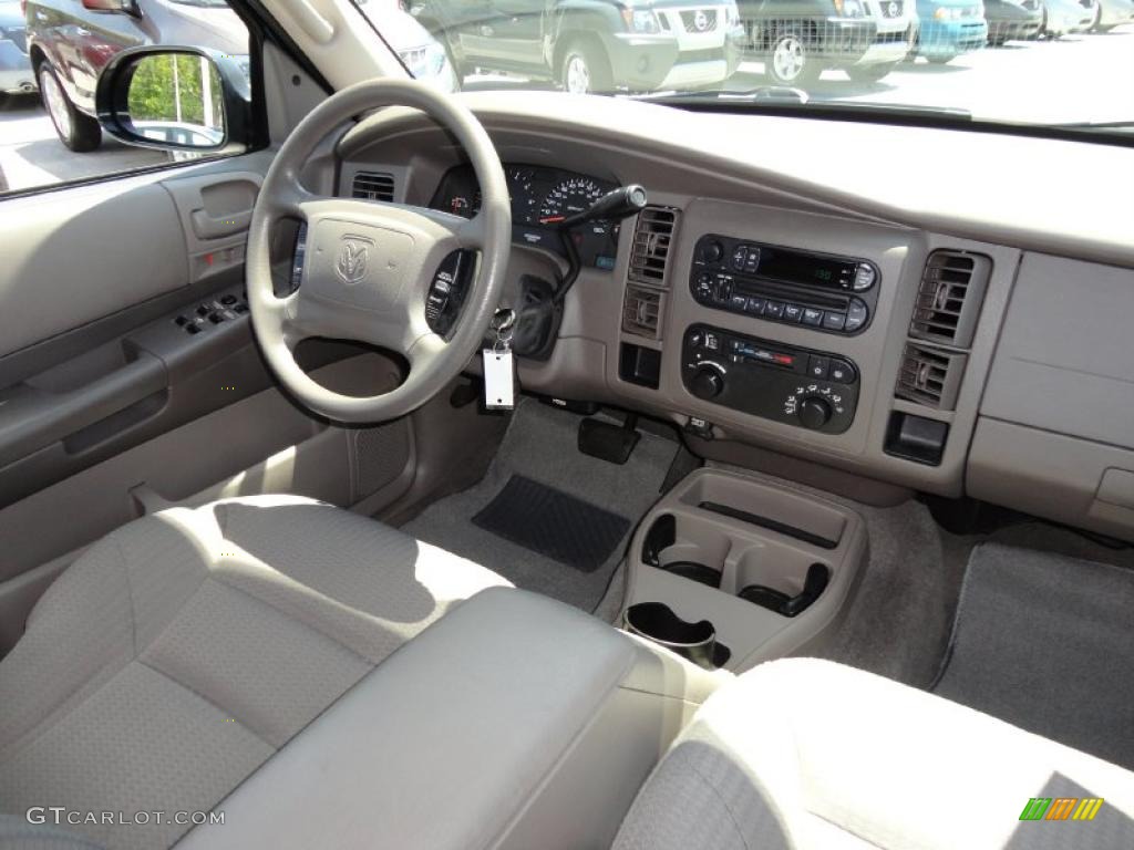 2003 Durango Sport - Timberline Green Pearlcoat / Sandstone photo #17