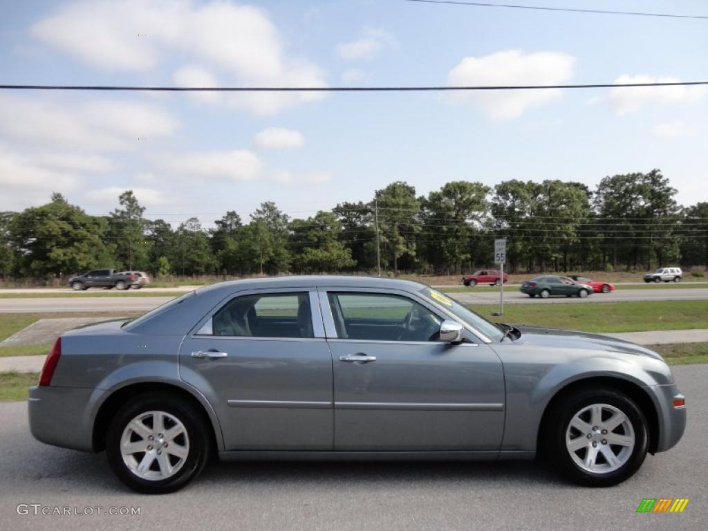 2007 300 Touring - Silver Steel Metallic / Dark Slate Gray/Light Graystone photo #13