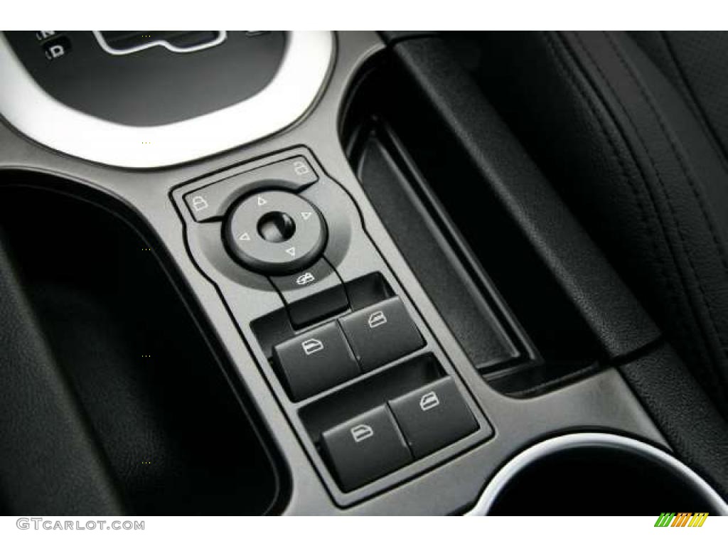 2009 Pontiac G8 GT Controls Photo #48191747