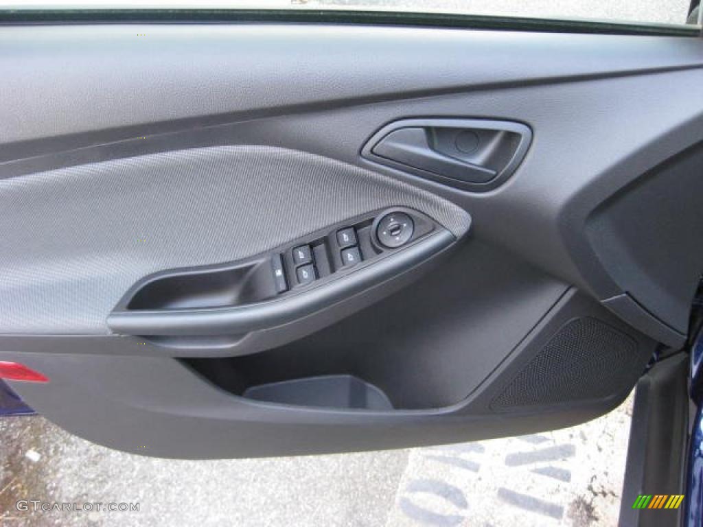 2012 Ford Focus SE SFE Sedan Charcoal Black Door Panel Photo #48192482