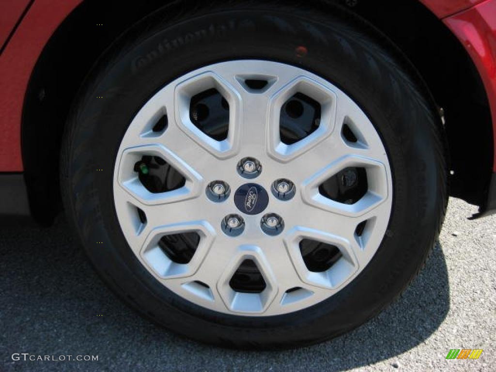 2012 Ford Focus SE 5-Door Wheel Photo #48192650