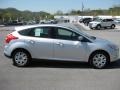 Ingot Silver Metallic - Focus SE 5-Door Photo No. 5