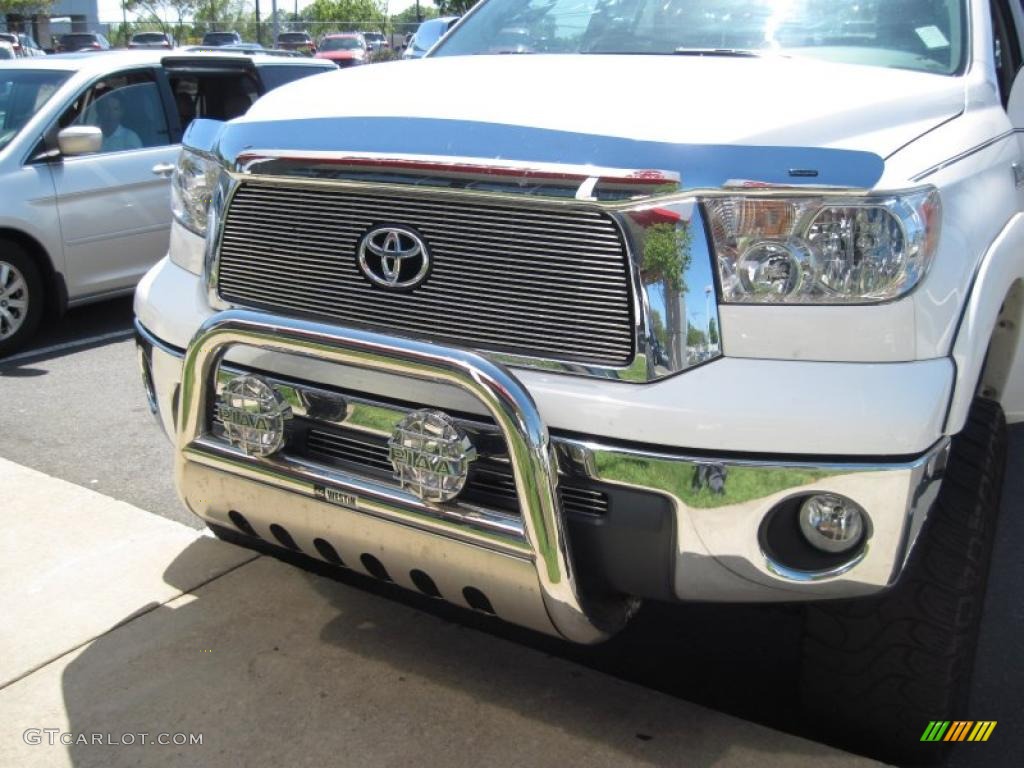 2008 Tundra SR5 Double Cab 4x4 - Super White / Graphite Gray photo #11