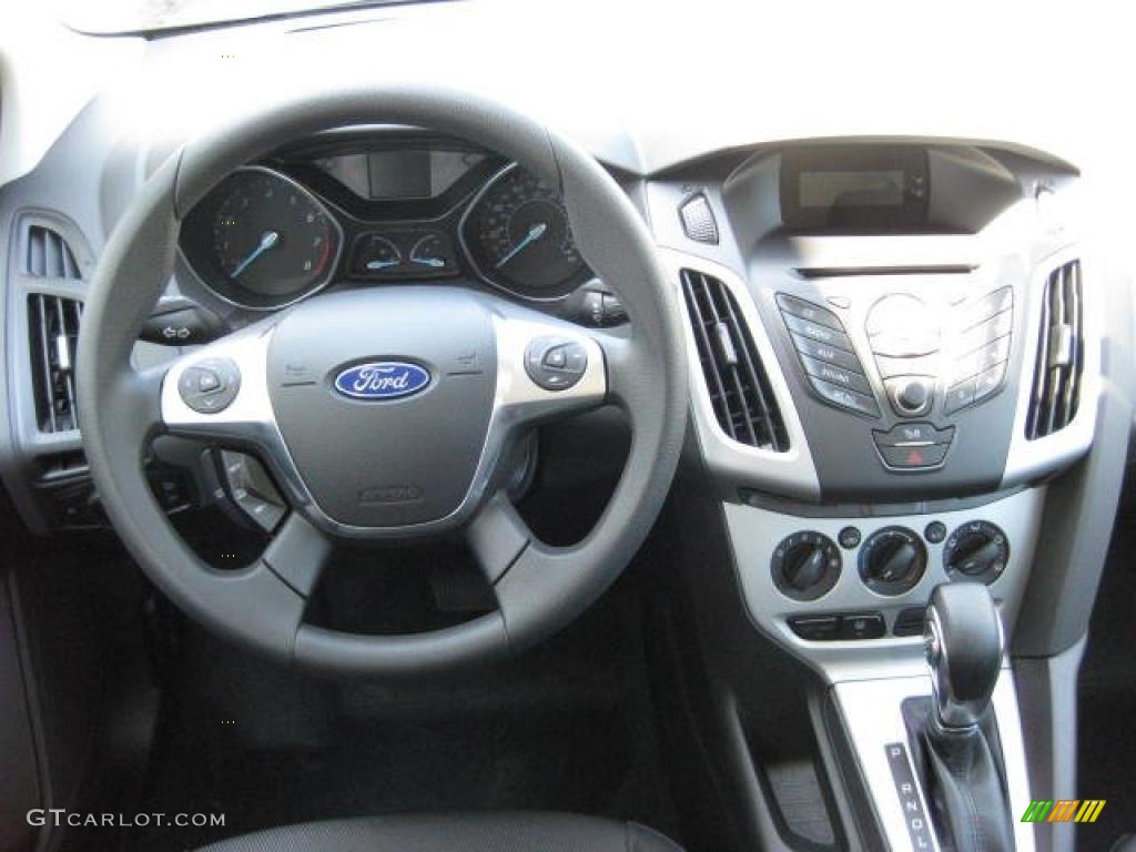 2012 Ford Focus SE 5-Door Charcoal Black Dashboard Photo #48192824