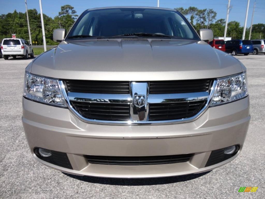 Light Sandstone Metallic 2009 Dodge Journey SXT Exterior Photo #48193166
