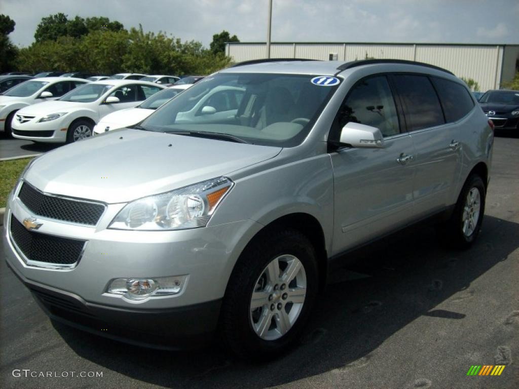 2011 Traverse LT - Silver Ice Metallic / Dark Gray/Light Gray photo #1