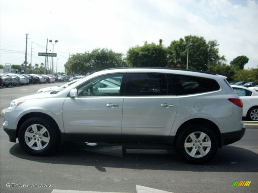 2011 Traverse LT - Silver Ice Metallic / Dark Gray/Light Gray photo #3