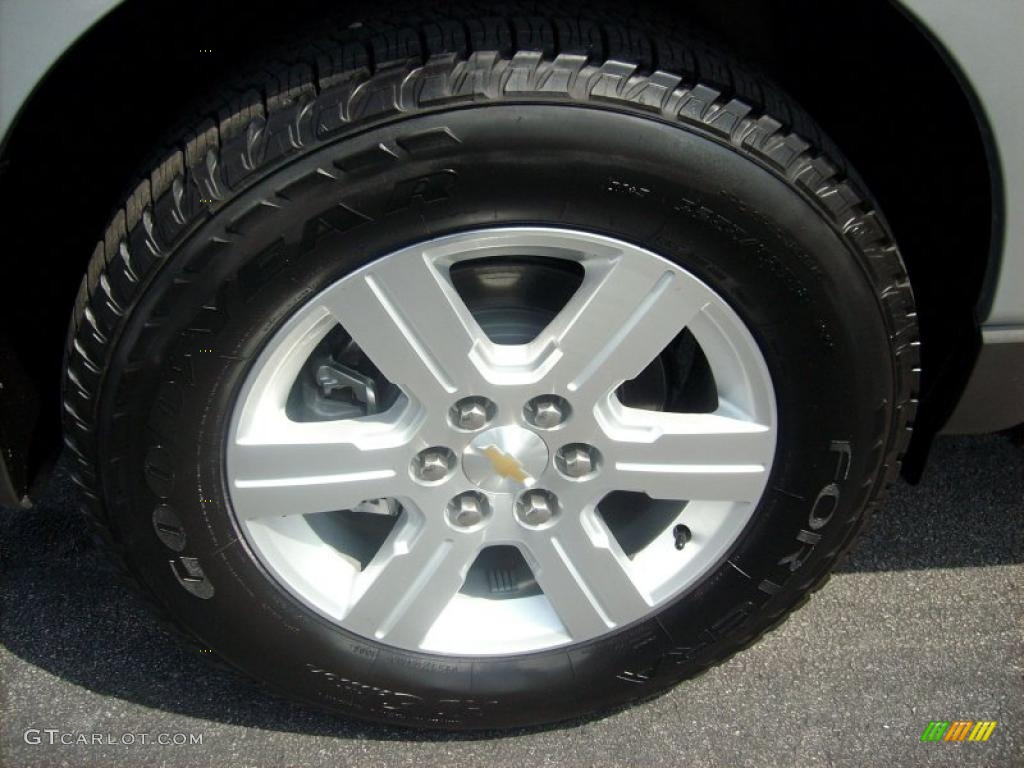 2011 Traverse LT - Silver Ice Metallic / Dark Gray/Light Gray photo #7