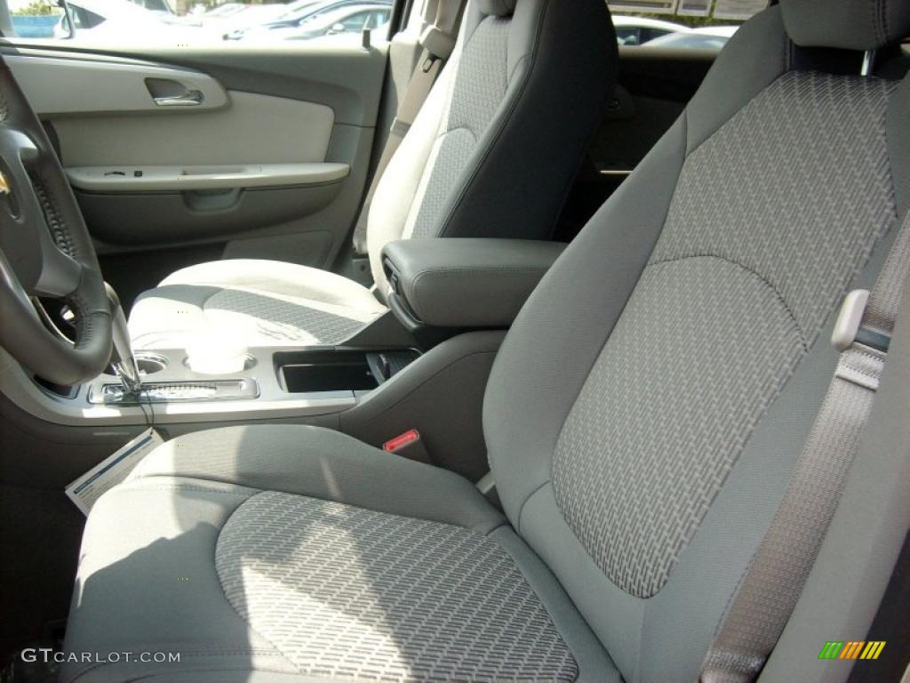 2011 Traverse LT - Silver Ice Metallic / Dark Gray/Light Gray photo #9