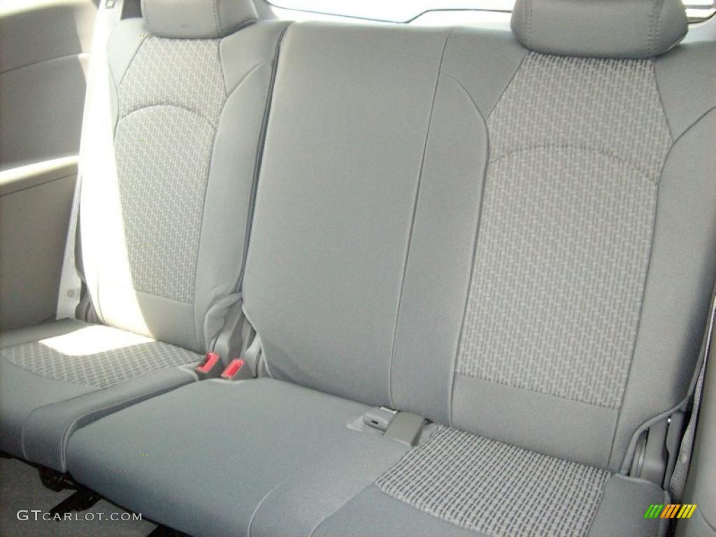 2011 Traverse LT - Silver Ice Metallic / Dark Gray/Light Gray photo #16