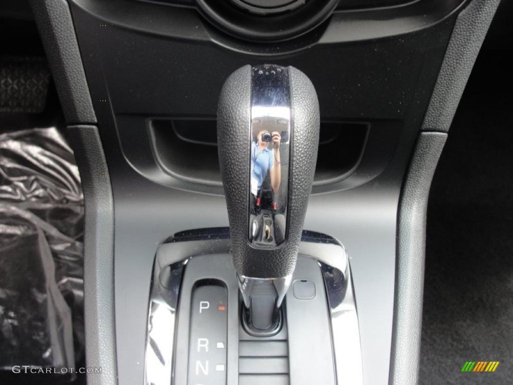 2011 Ford Fiesta SE Sedan 6 Speed PowerShift Automatic Transmission Photo #48195388